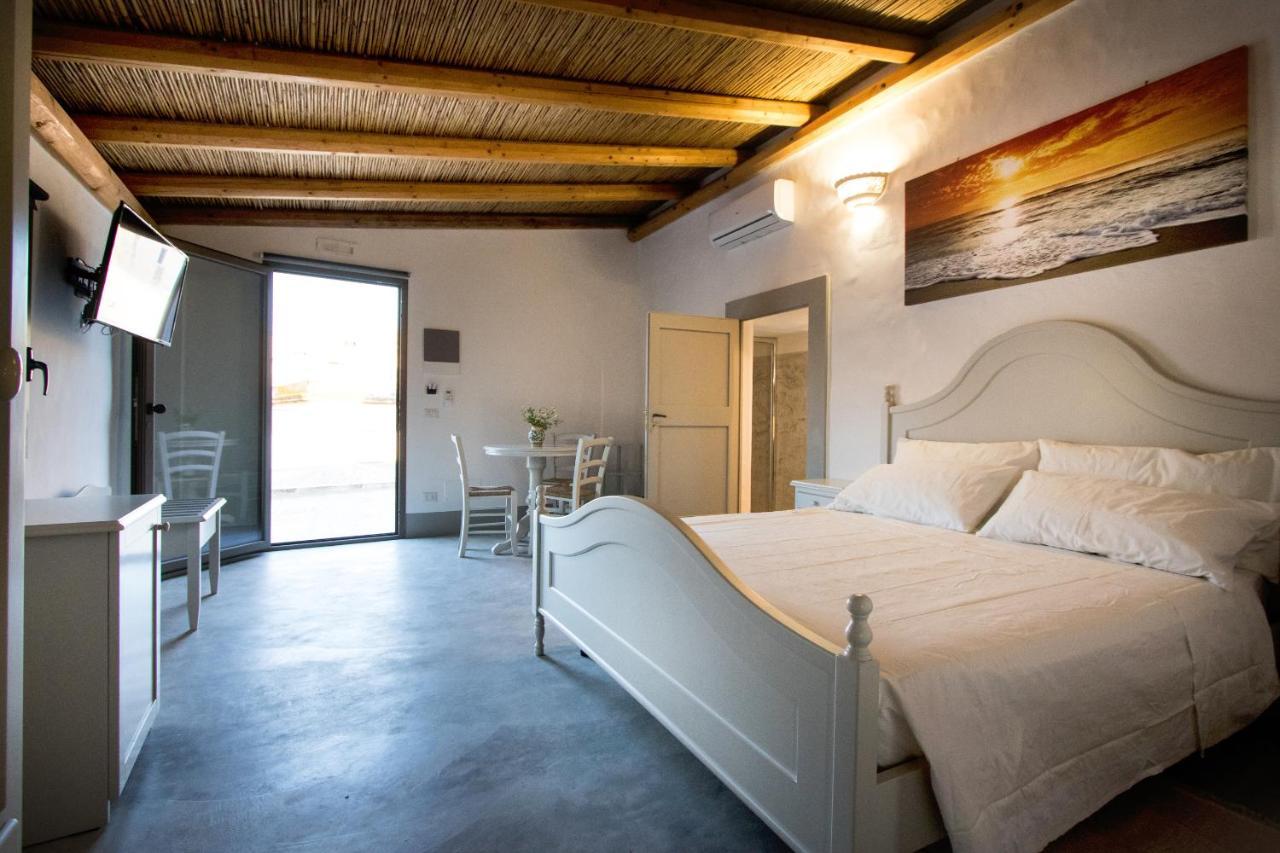 Le Finestre Su Porta Carrese - Luxury Rooms Матино Экстерьер фото