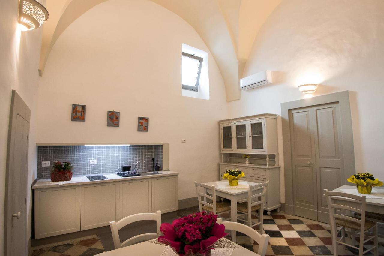 Le Finestre Su Porta Carrese - Luxury Rooms Матино Экстерьер фото
