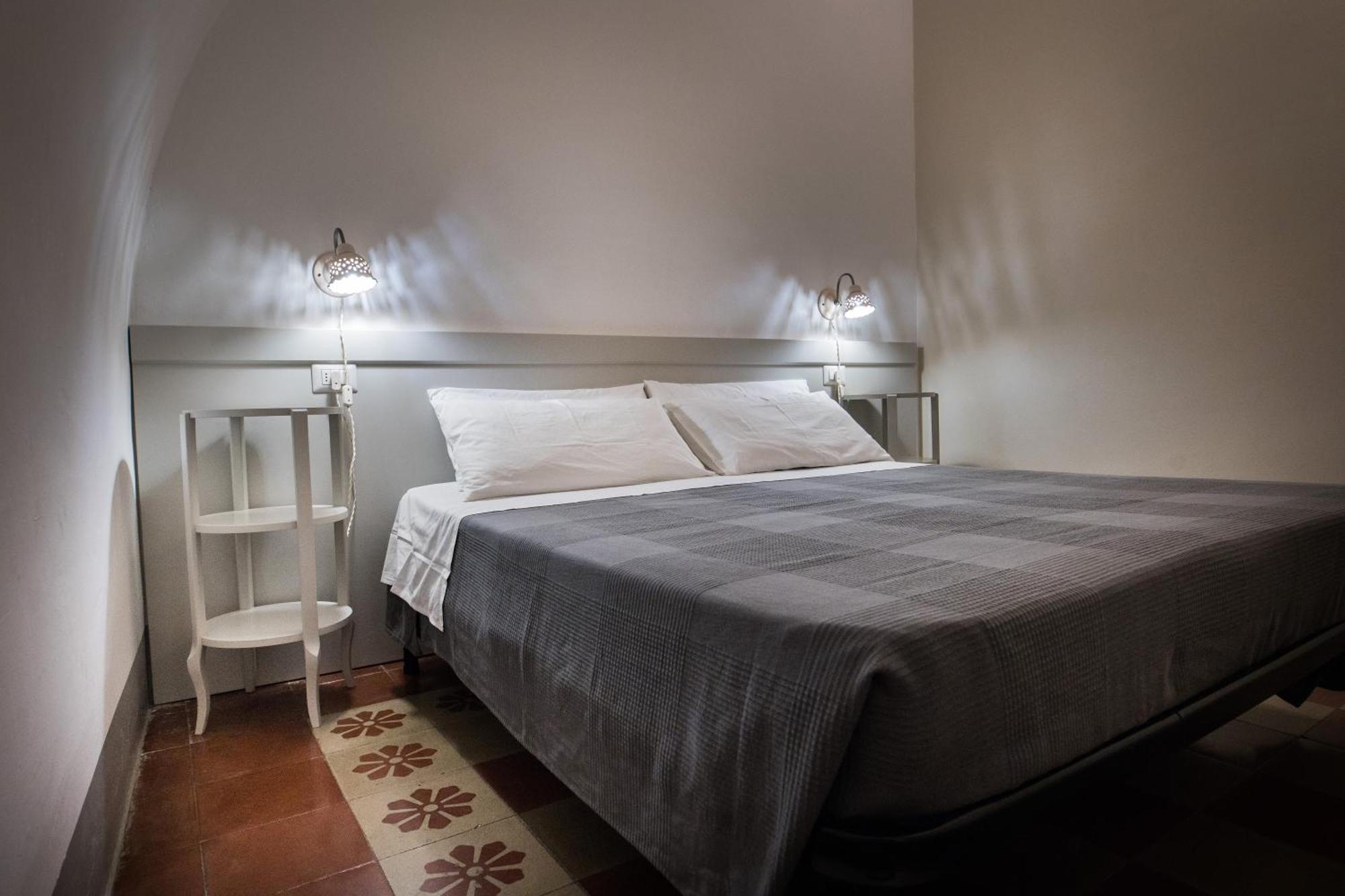 Le Finestre Su Porta Carrese - Luxury Rooms Матино Экстерьер фото