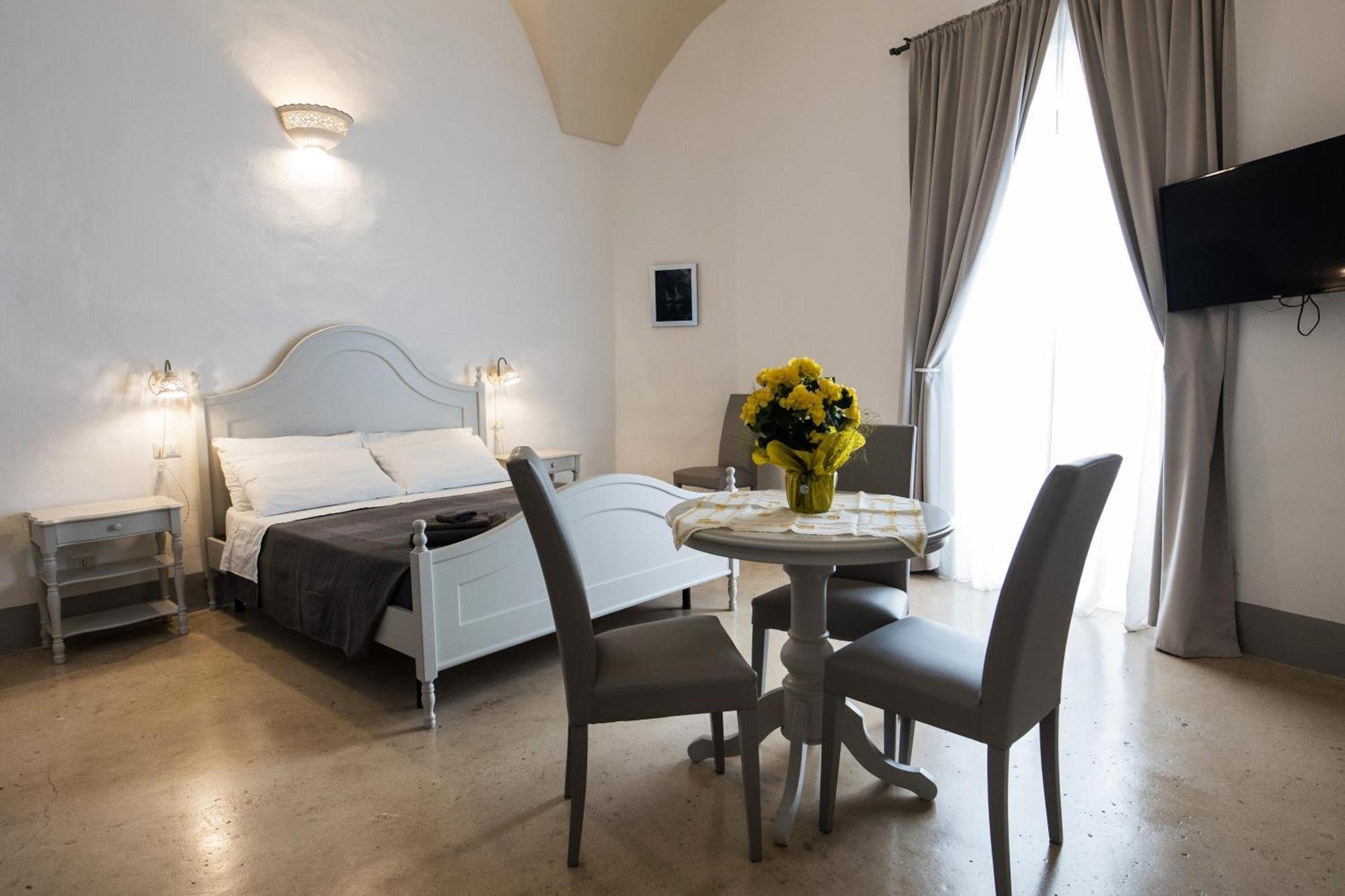 Le Finestre Su Porta Carrese - Luxury Rooms Матино Экстерьер фото